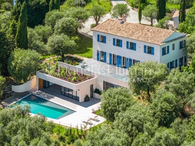 GRASSE — Une bastide magistralement restaurée avec vue panoramique sur la mer