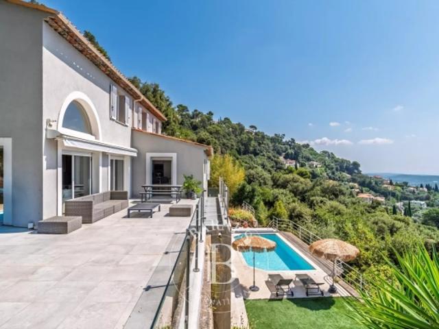 Grasse Villa familiale avec vue mer panoramique et appartement indépendant