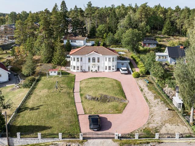 Gräsvretsvägen 13