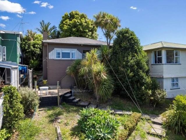 grey lynn, 2 bedrooms