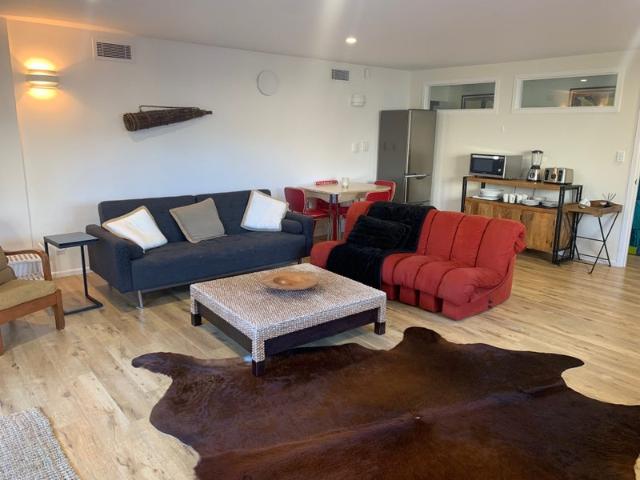 grey lynn, 2 bedrooms