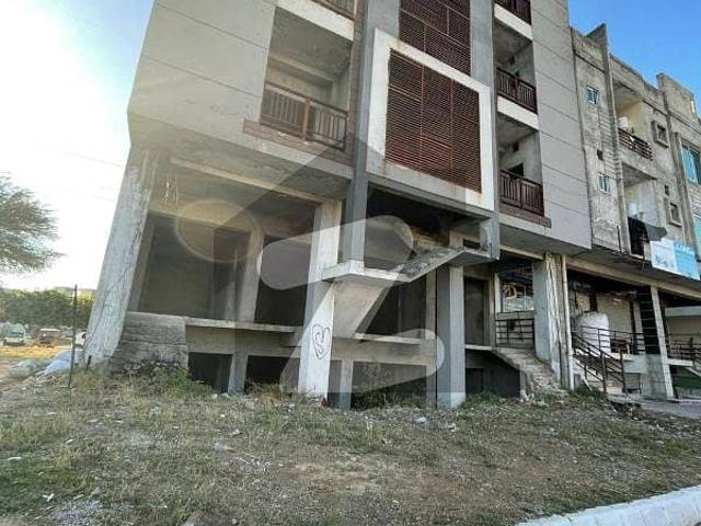 Grey Structure 40X70 PLAZA FOR SALE