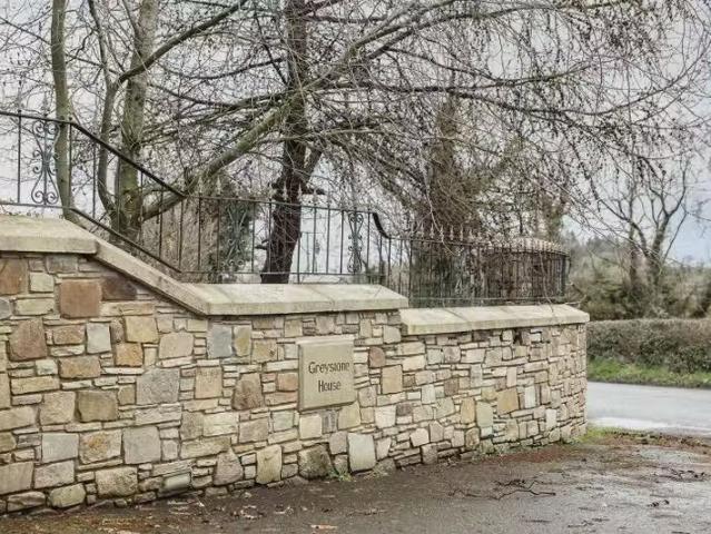 Greystone House, 28 Cullenramer Road