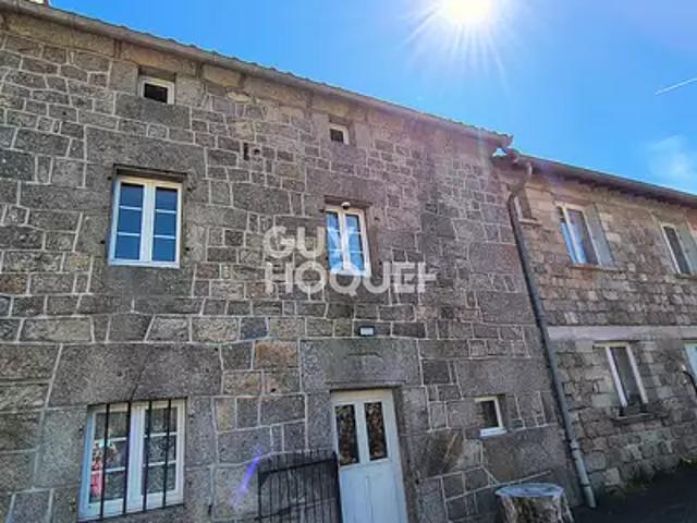 Grèzes 43170 Achat / Vente maison 5 pièces t5 au dernier étage