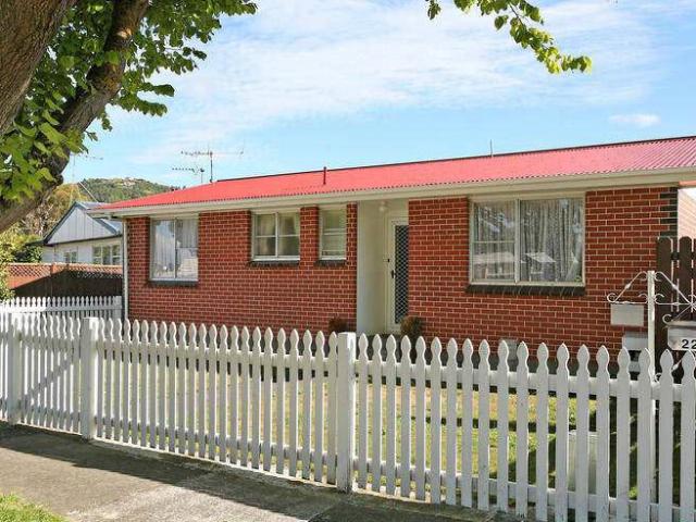 Great 2 bedroom Unit Close to all amenities