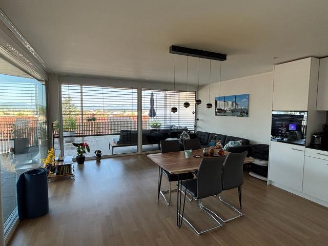 Great apartment with beautiful castle view and large balcony, Lenzburg Amsterdam Apartments for Rent