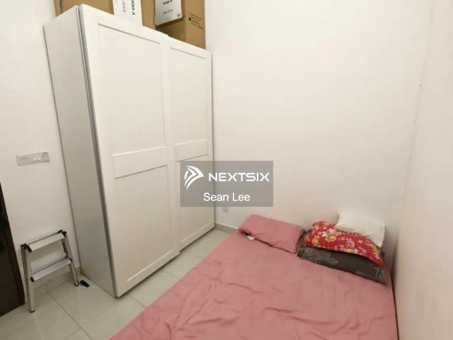 Great condition * Mid floor Level 6 * Well maintained * Currently vacant