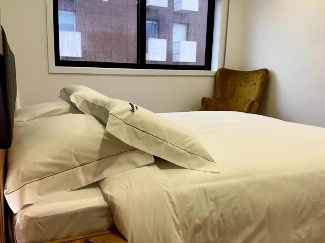 Great double bedroom next to Viana do Castelo train station