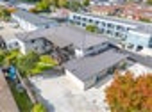 Great Investment Returns 10 Flats on 1 Title WOW!
