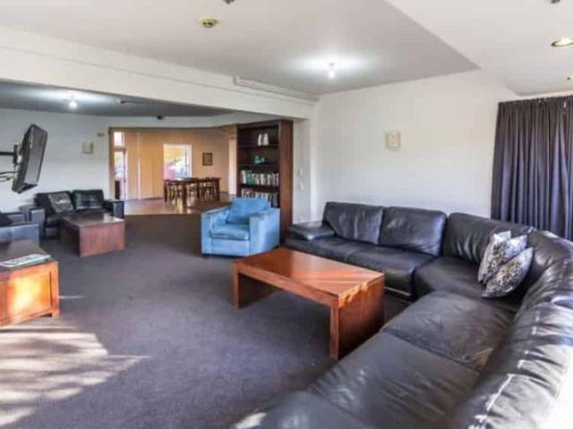 GREAT LOCATION 9 Straven Road, Riccarton Rented by the Room