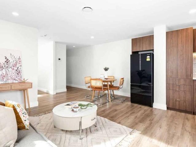 Great location with carpark and storage unit!