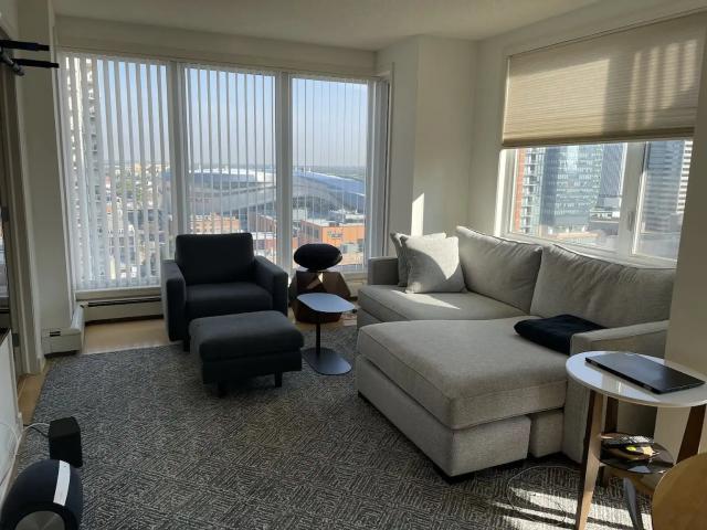 Great Location Furnished Downtown Condo 104 ST, LRT, Gmac, Arena