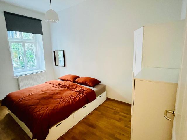 Great location, garden access and balcony: two room apartment, Berlin Amsterdam Apartments for Rent