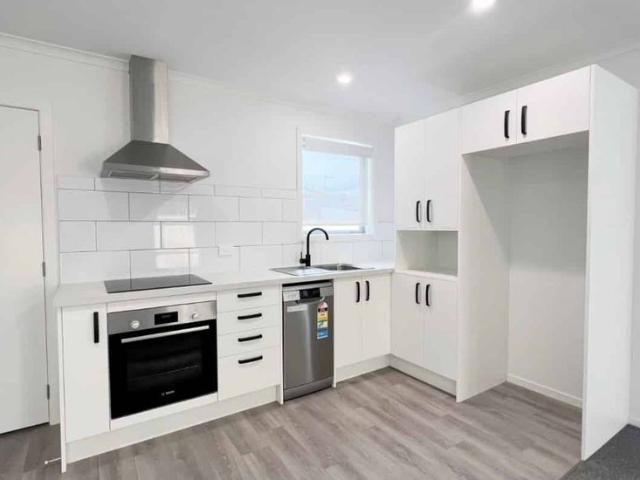 Great Location in Enderley