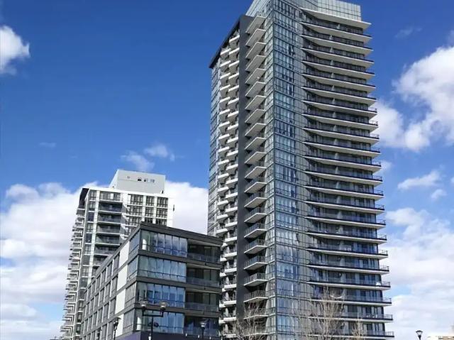 GREAT LOCATION LUXURIOUS 1 BEDROOM + DEN IN EAST VILLAGE
