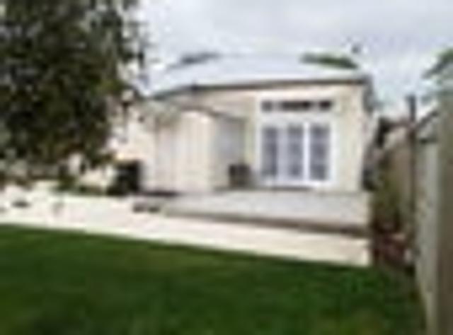 GREAT OPPORTUNITY 2 HOMES SIDE BY SIDE FOR SALE