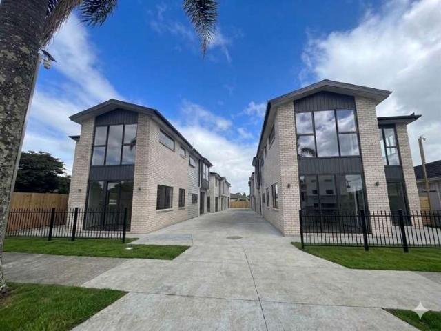 3/55 Great South Road, Papatoetoe, Manukau City