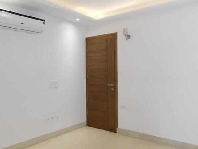 Greater Kailash 1 Commercial Shop 100 Sq. Ft. in Greater Kailash I Delhi Listing ID: #10217
