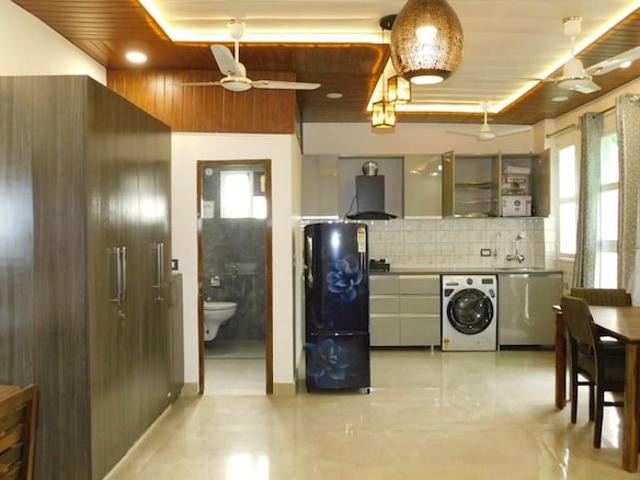 Greater KailasH ii 3 Bedroom 250 Sq. Yd. Apartment in Greater Kailash ii Delhi Listing ID: #10391