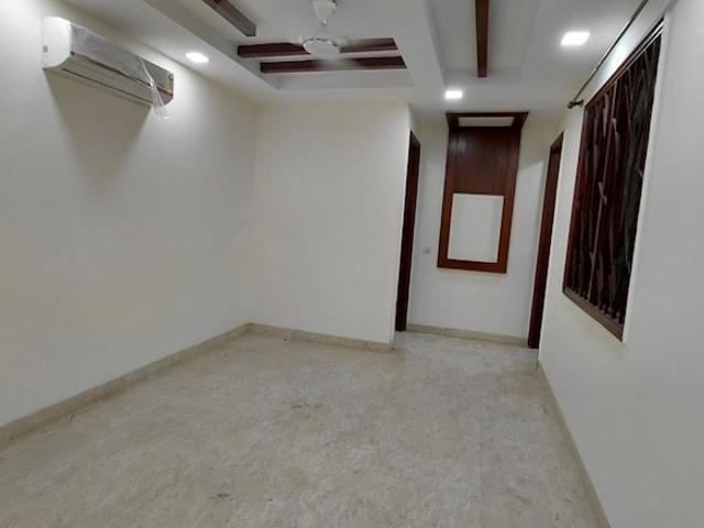 Greater Kailash Ii, Greater Kailash 3 Bedroom 250 Sq. Yd. Builder Floor in Greater Kailash ii Delhi Listing ID: #10244