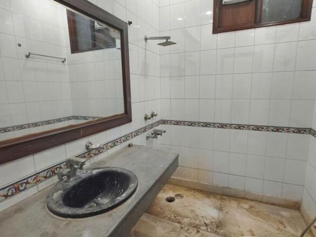 Greater Kailash Ii, Greater Kailash 3 Bedroom 250 Sq. Yd. Builder Floor in Greater Kailash ii Delhi Listing ID: #10389