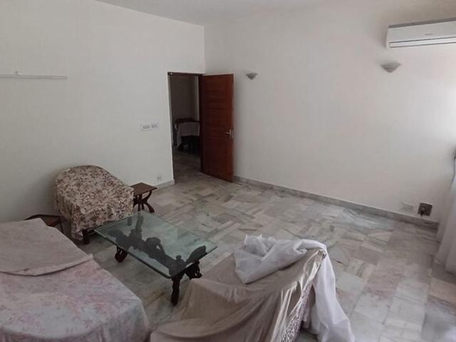 Greater Kailash Ii, Greater Kailash 3 Bedroom 250 Sq. Yd. Builder Floor in Greater Kailash ii Delhi Listing ID: #10389