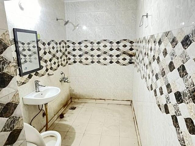 Green View Apartment Sector 15A 6+ Bedroom 200 Sq. Mt. Apartment in Sector 15a Noida Listing ID: #10024