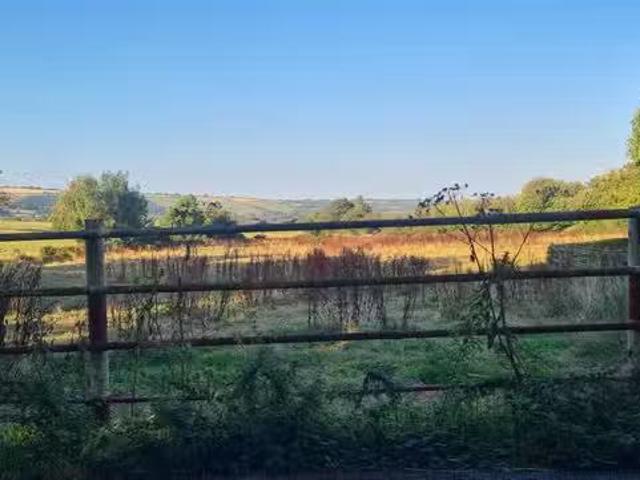 Green Acres, Ballinguilla, Cloughduv, Co. Cork, P14HN50 is for.