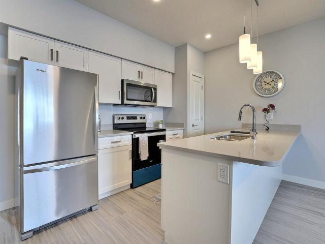 Green Brooks Townhomes 3 Bedroom 2 Bathroom Apartment for Rent