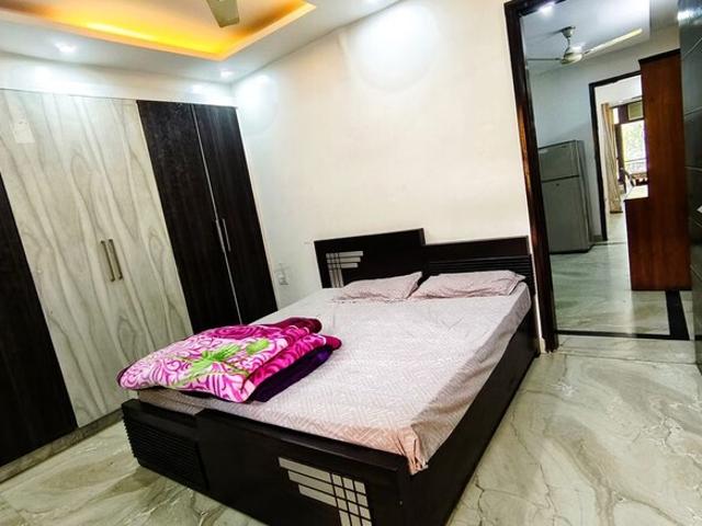 Green Park Extension 2 Bedroom 350 Sq. Yd. Apartment in Green Park Extension Delhi Listing ID: #10238