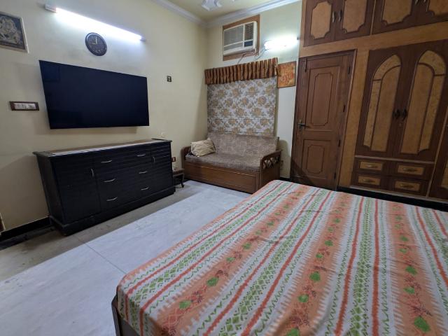 Green Park Extension 3 Bedroom 200 Sq. Yd. Apartment in Green Park Extension Delhi Listing ID: #10020