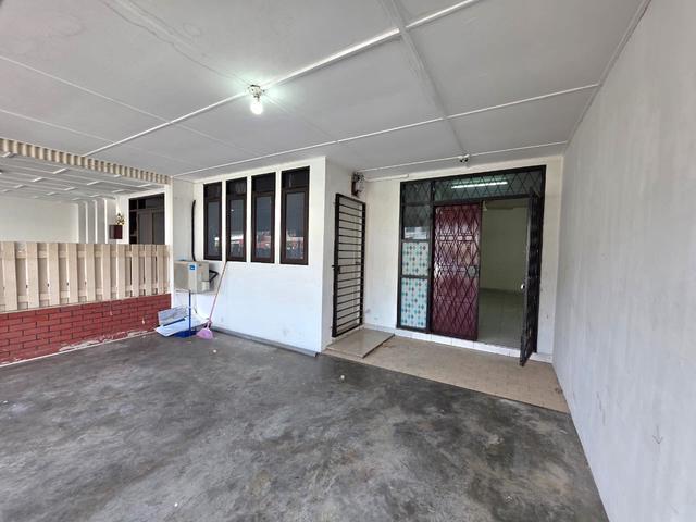 Green Road Double Storey House For Sale