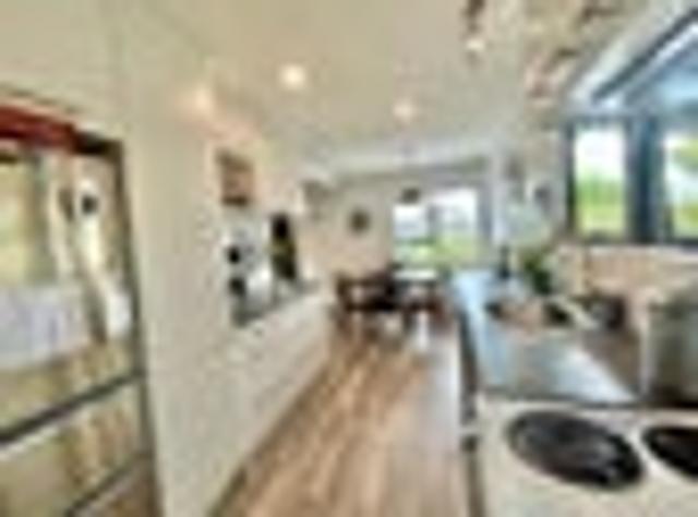 Greenmeadows, 3 bedrooms, $670 pw