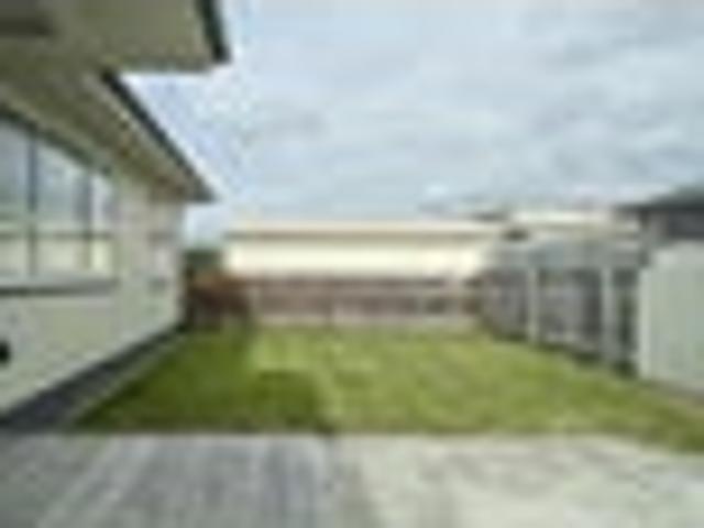 Greenmeadows, 3 bedrooms, $685 pw