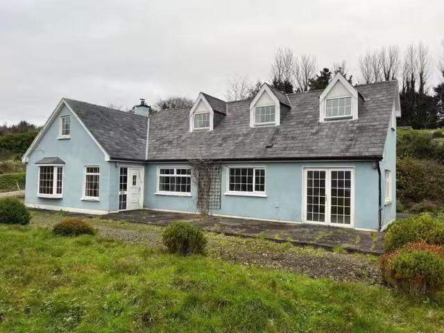Greenane, Templenoe, Kenmare, Co. Kerry, V93V2K2 is for sale
