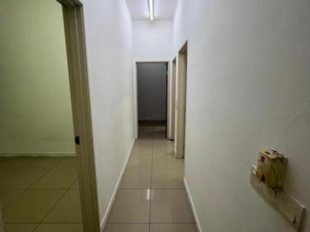 Greenfield Regency Tampoi 3Bed unit SUPER CONDITION RENOVATE