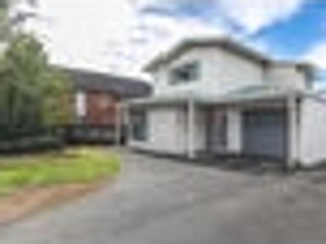 Greenlane, 3 bedrooms, $825 pw