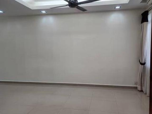 Greenlane 2Storey Terrace For Rent Facing main road