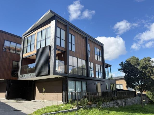 greenlane, 6+ bedrooms