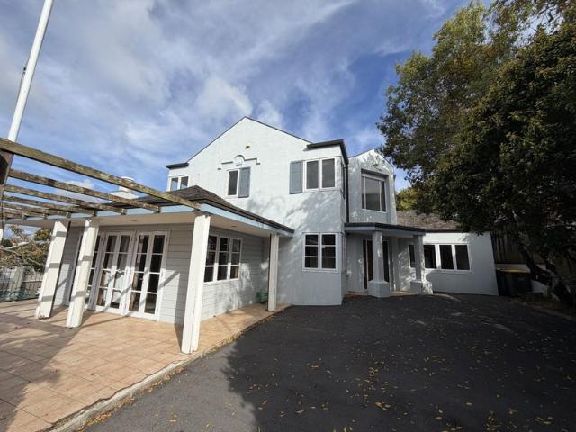 greenlane, 6+ bedrooms