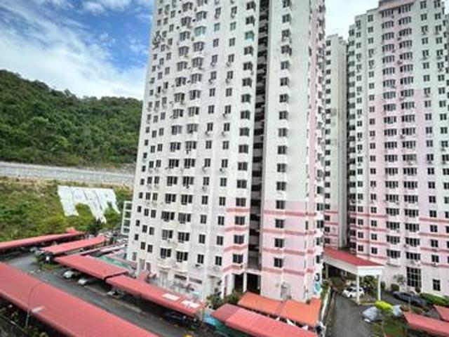 Greenlane Height Block H For Sales Nice unit