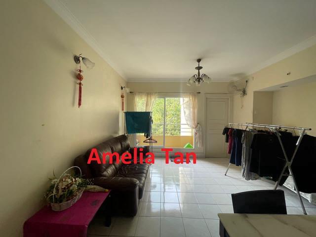 Greenlane Park Renovated 860 sf Great deal greenlane jelutong
