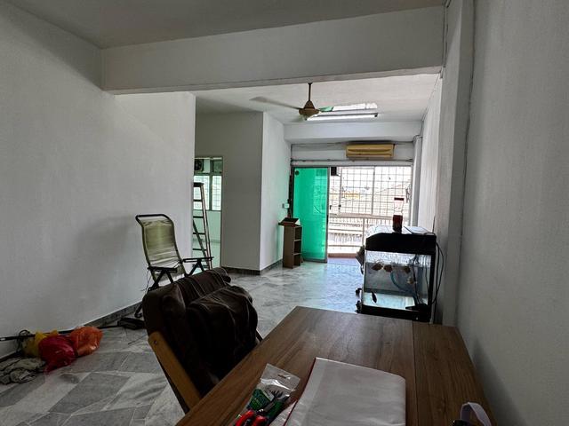Greenview apartment Kepong good condition LOW DOWNPAYMENT