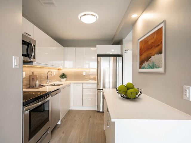 Greenview Suites 1 Bedroom Apartment for Rent at 530 The East Mall, Toronto, ON M9B 4A6 Eatonville