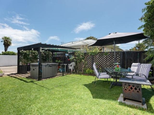greerton, 2 bedrooms