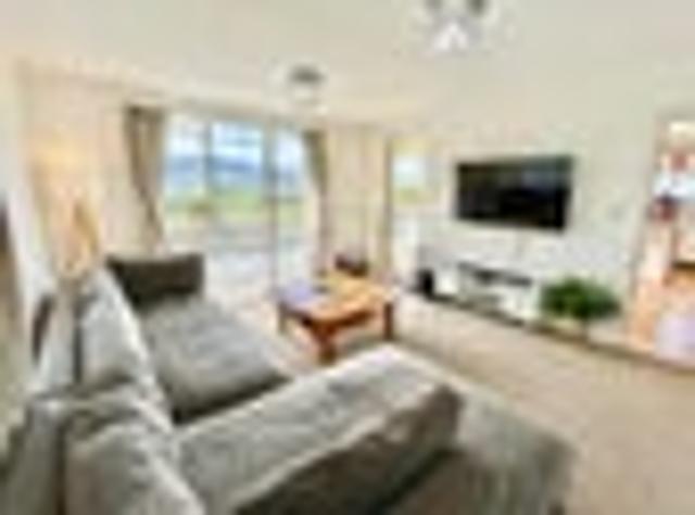 Grenada North, 3 bedrooms, $650 pw