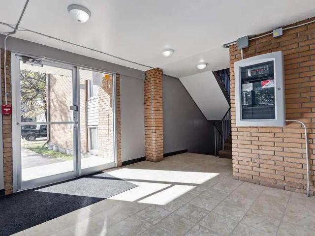 Grenada Apartments Studio Apartment for Rent at 112 110th St W, Saskatoon, SK S7N 1R9 Sutherland
