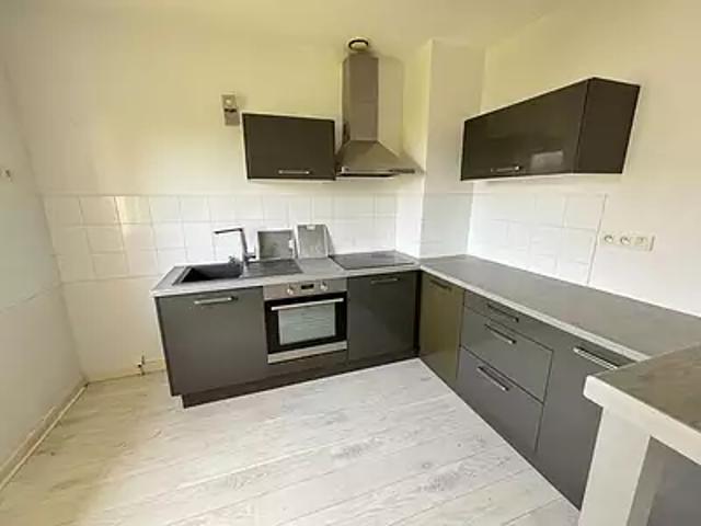 Grenade sur l'Adour 40270 Location maison 4 pièces t4 au dernier étage