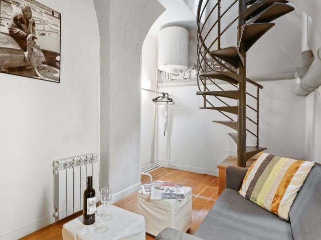 Grenelle Suite: Souplex at the foot of the Eiffel Tower, Paris Amsterdam Apartments for Rent