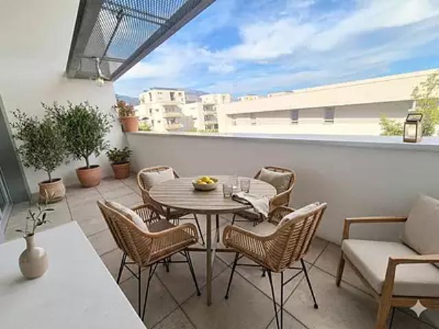 Grenoble 38100 Achat / Vente appartement 5 pièces t5 au dernier étage terrasse